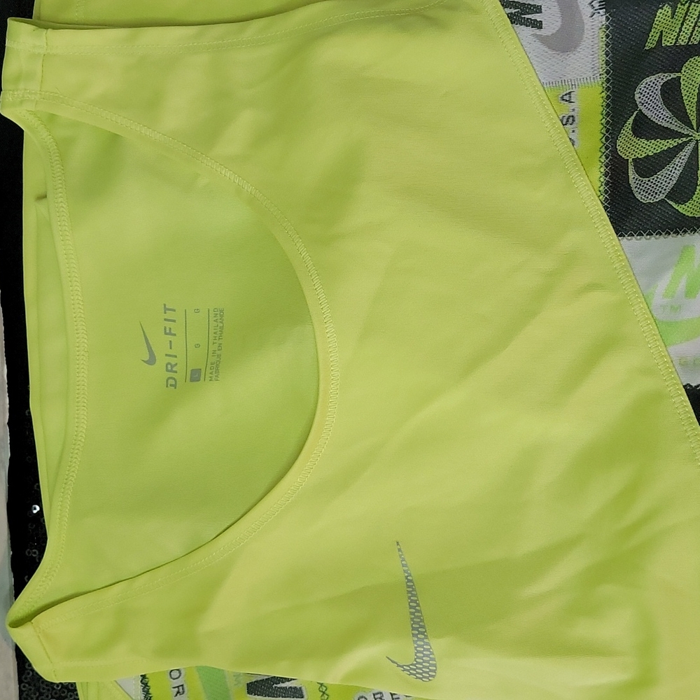 Nike Dri - Fit Shirt - Picture 4 of 4